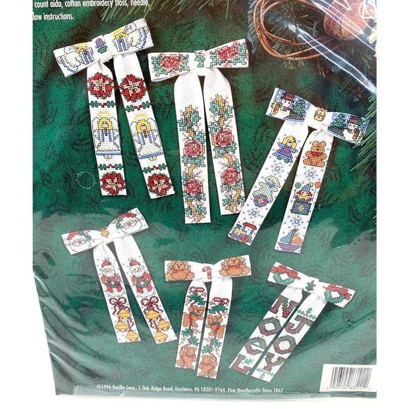 VTG NOS 1996 Bucilla Cross Stitch Kit 6 Christmas Themed Bows 4”x 6” Unopened - Picture 7 of 7